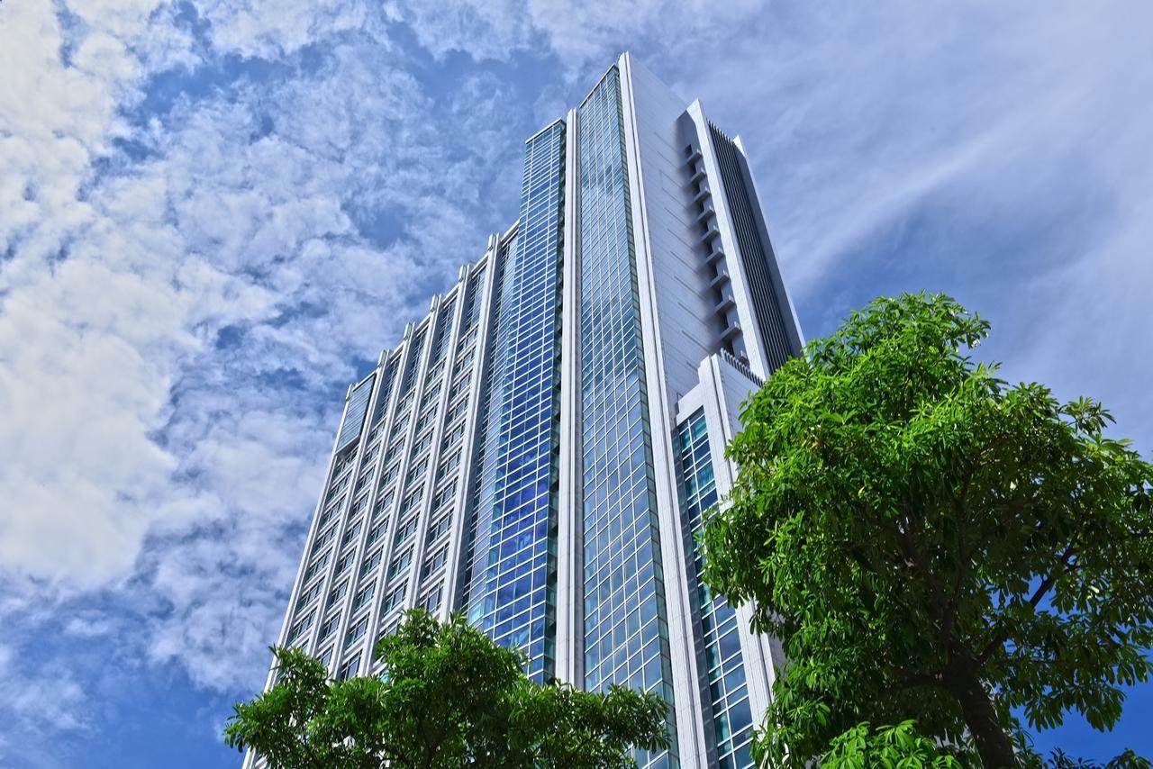 Silks Club Hotel Kaohsziung Kültér fotó The building's facade