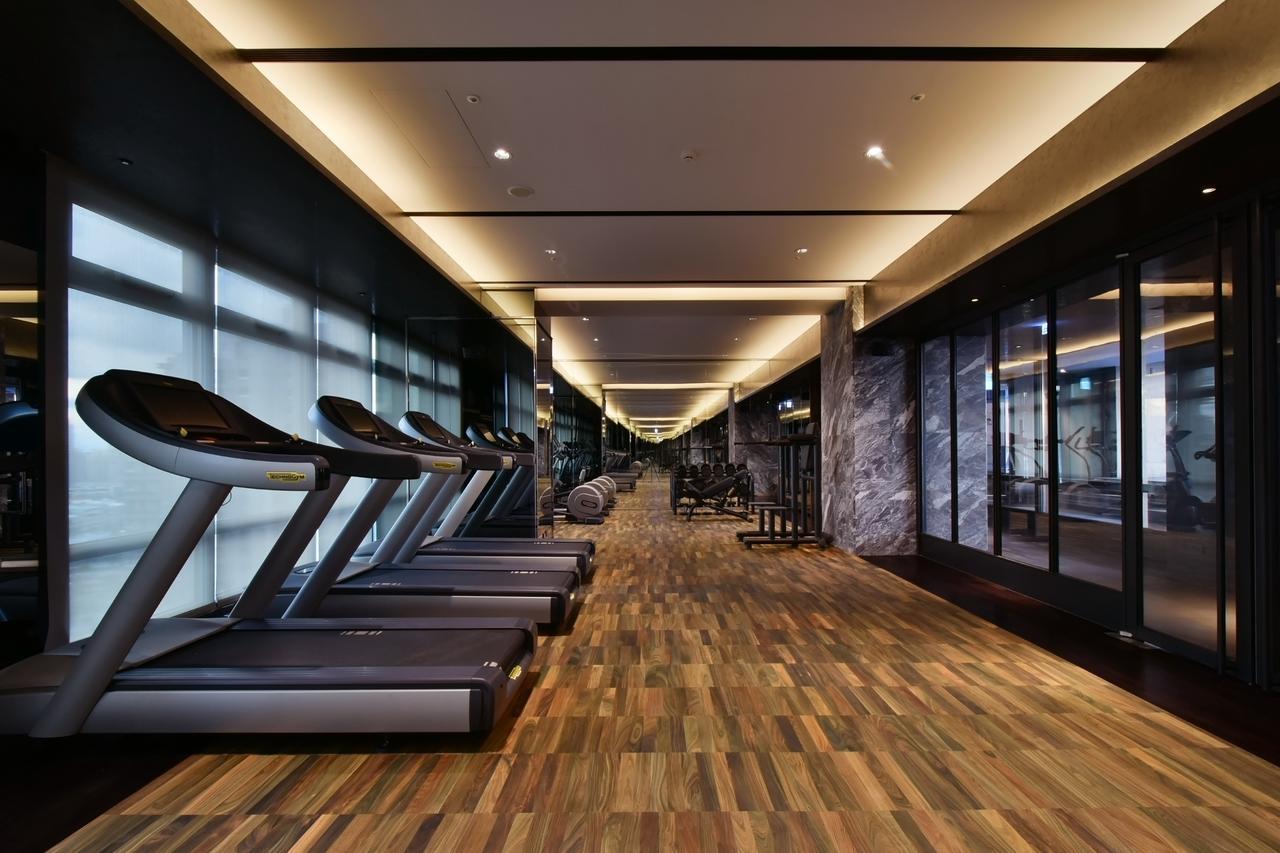 Silks Club Hotel Kaohsziung Kültér fotó The gym at The Landmark