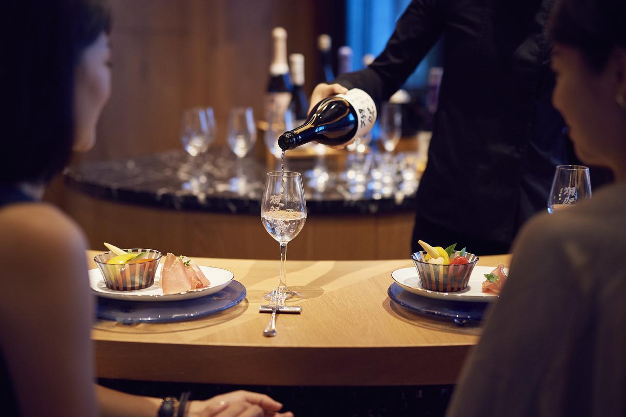 Silks Club Hotel Kaohsziung Kültér fotó Wine tasting at the Wine Campus